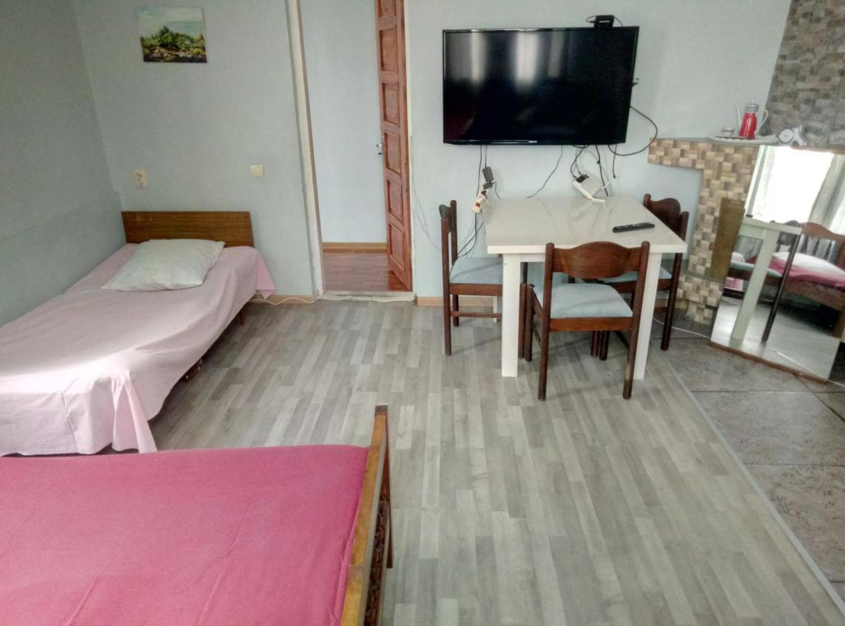 Zaza Guest House Кобулети Стая снимка