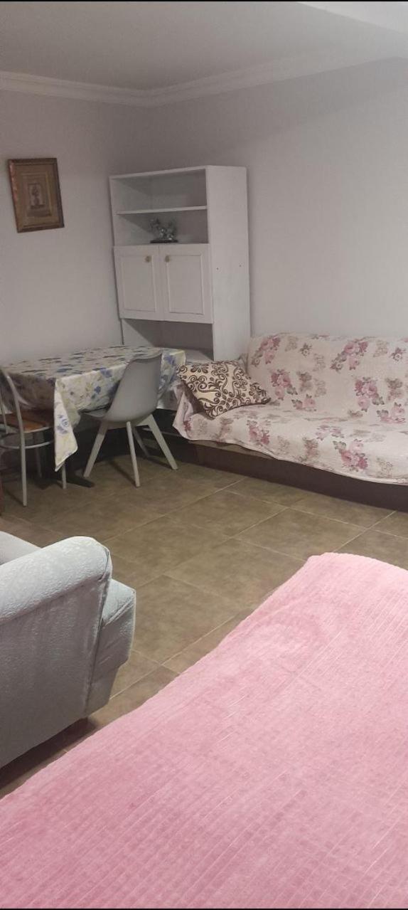 Zaza Guest House Кобулети Екстериор снимка