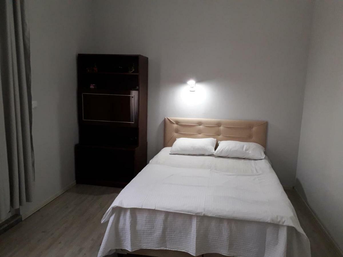 Zaza Guest House Кобулети Екстериор снимка