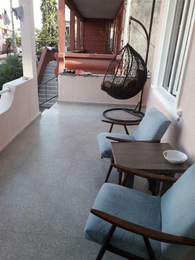 Zaza Guest House Кобулети Екстериор снимка