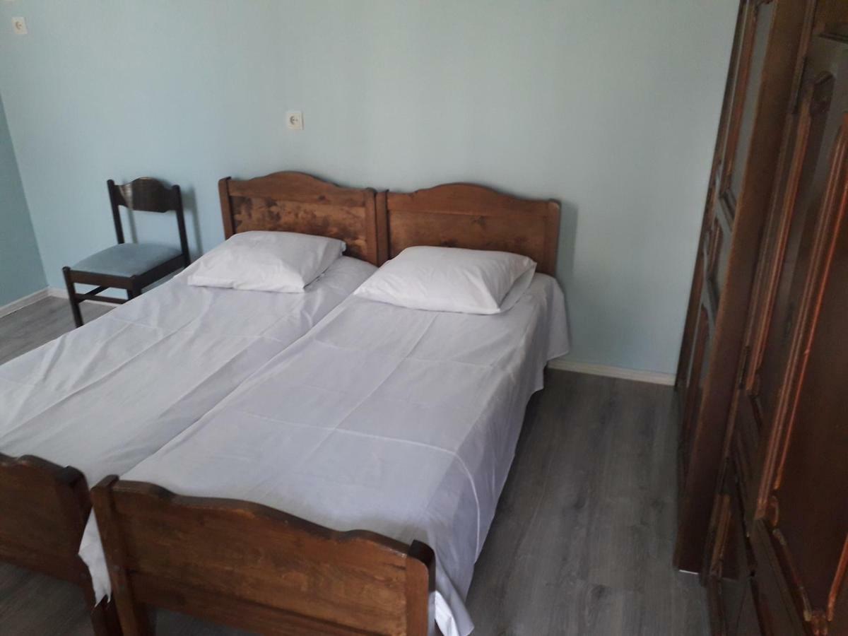 Zaza Guest House Кобулети Екстериор снимка