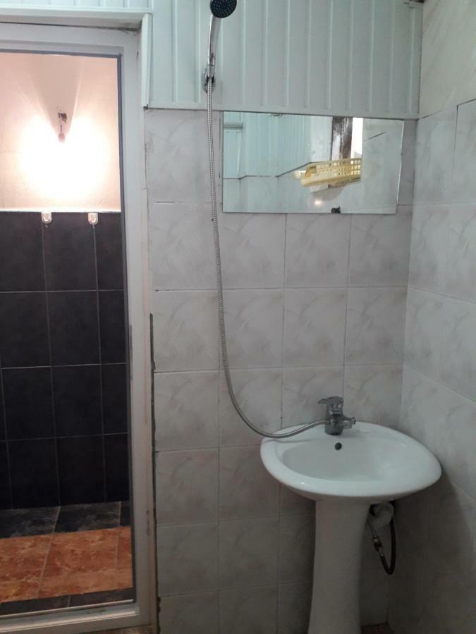 Zaza Guest House Кобулети Екстериор снимка